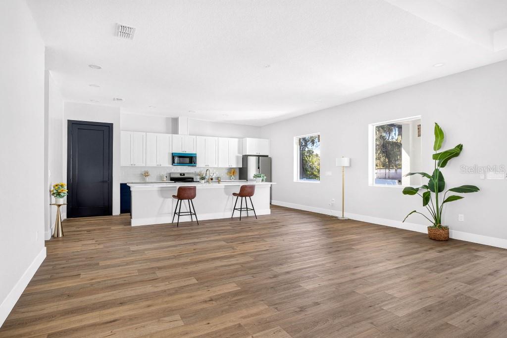 7812 N MULBERRY ST — photo 10