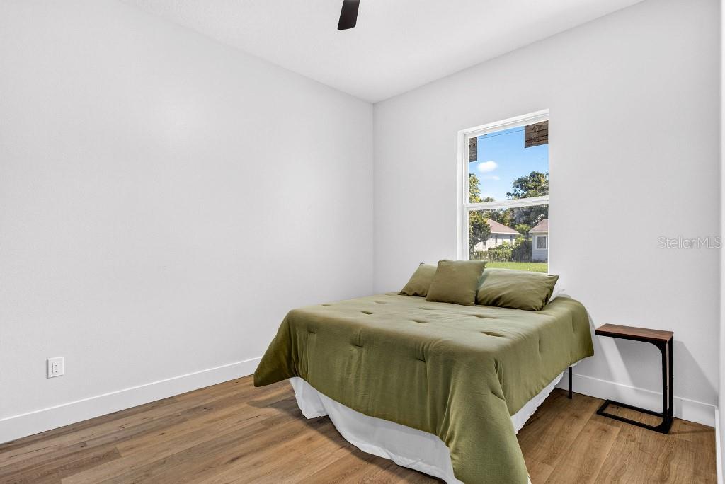 7812 N MULBERRY ST — photo 18