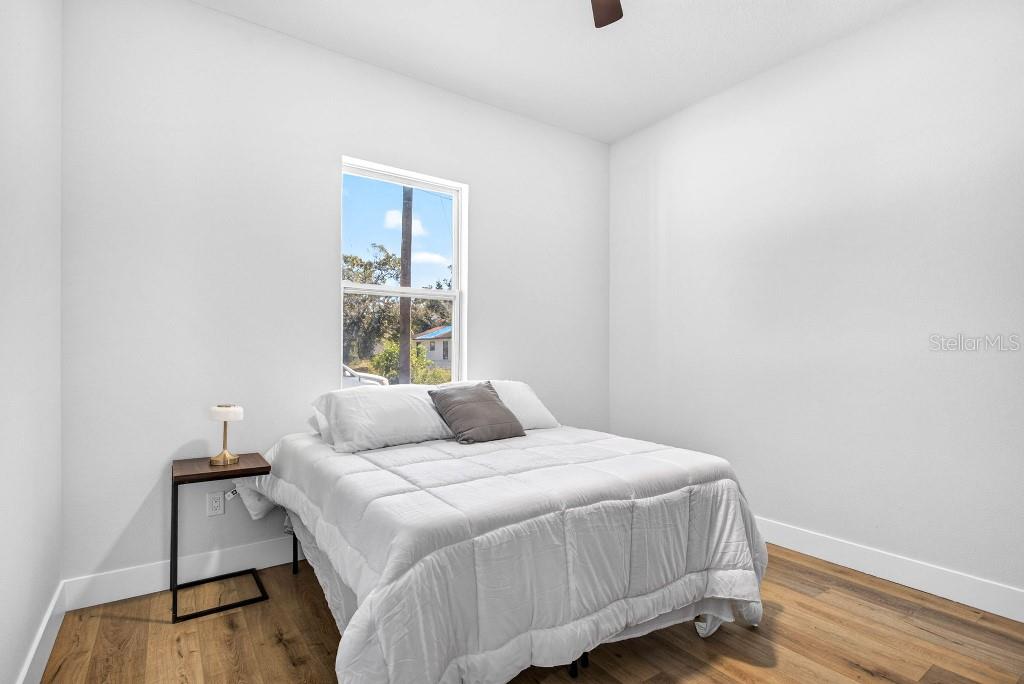 7812 N MULBERRY ST — photo 20