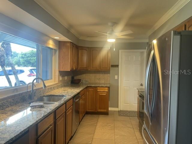 3737 KINGSWOOD DR — photo 3