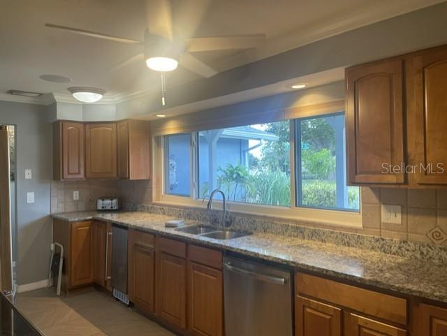 3737 KINGSWOOD DR — photo 4