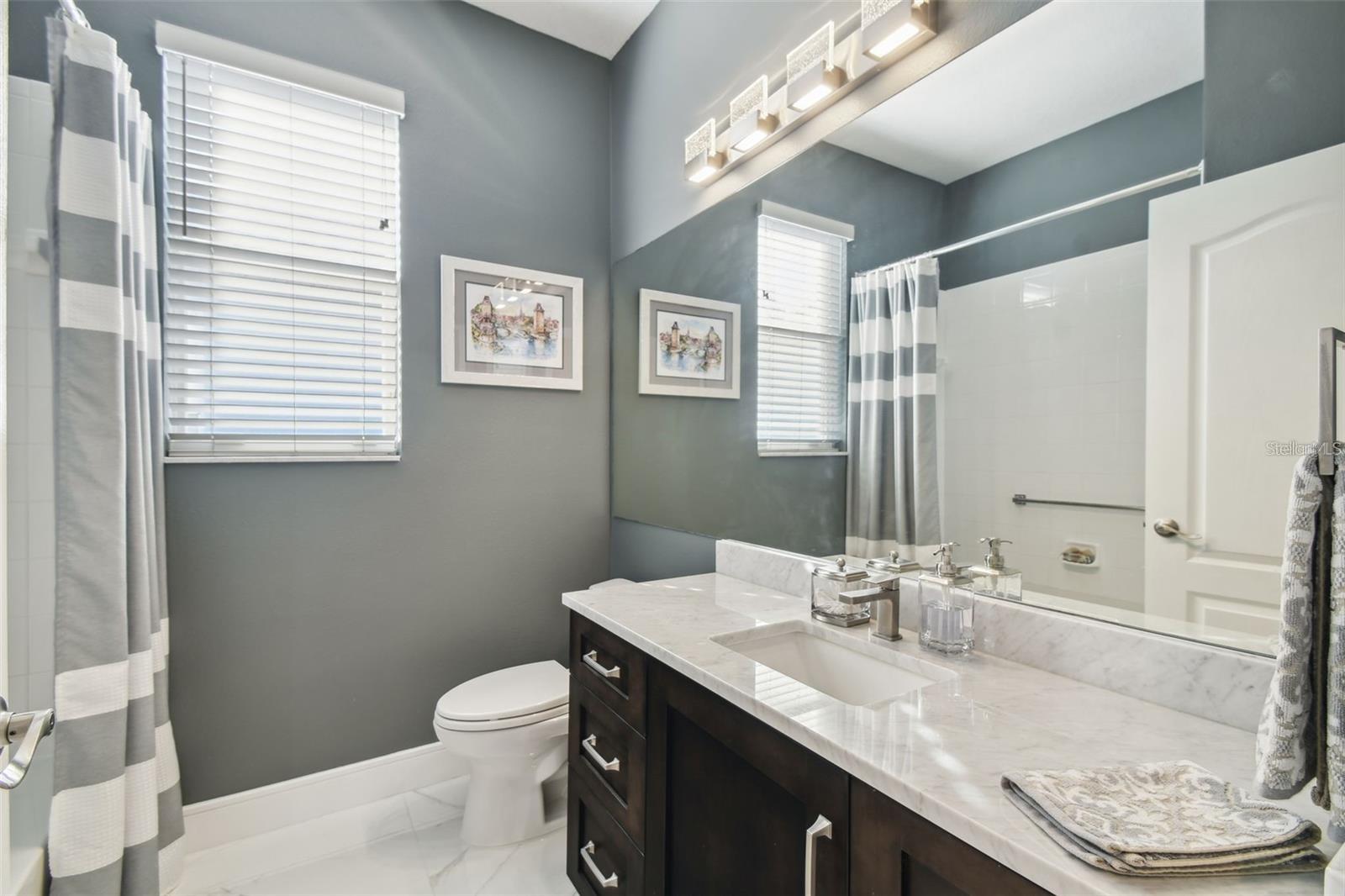 18325 DAVENTRY CT — photo 32