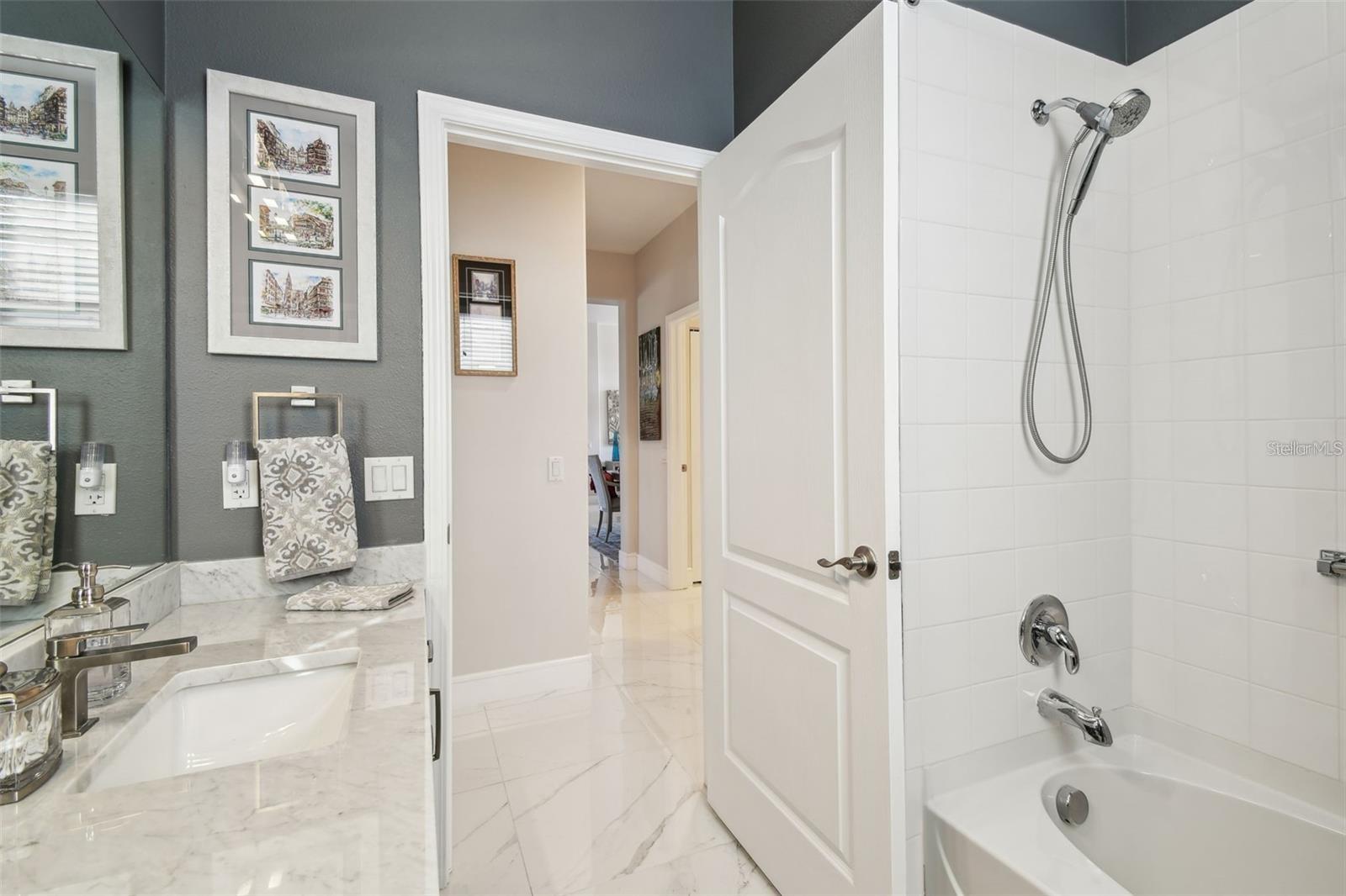 18325 DAVENTRY CT — photo 33