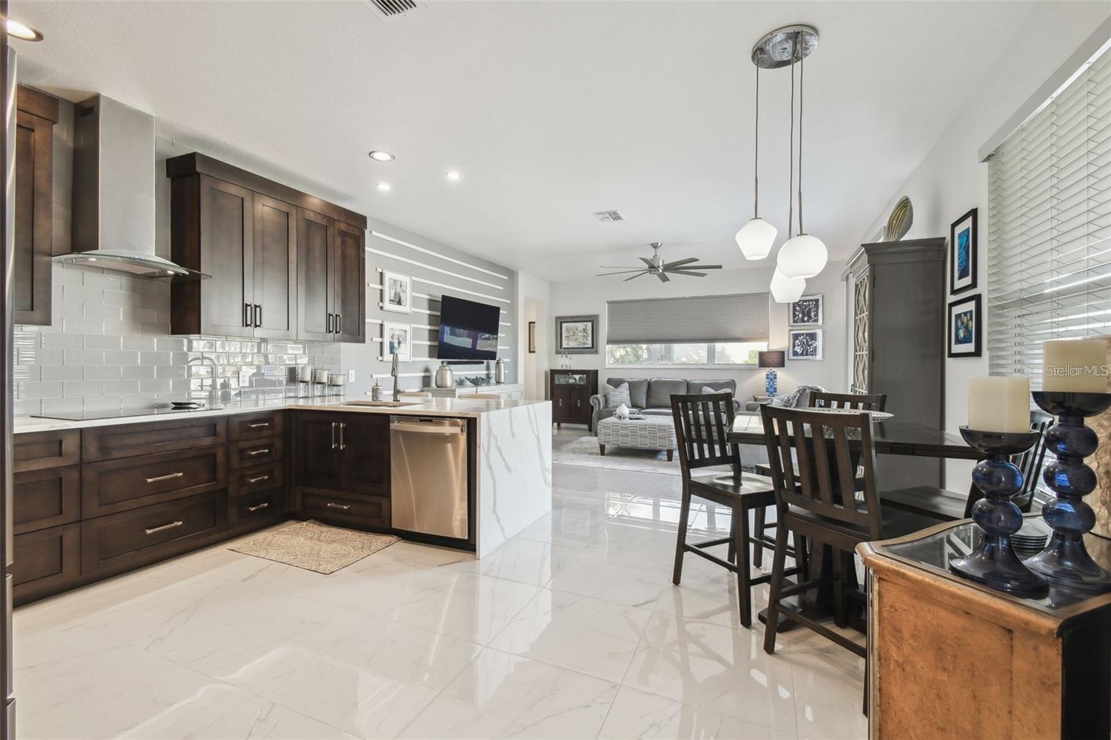 18325 DAVENTRY CT — photo 12