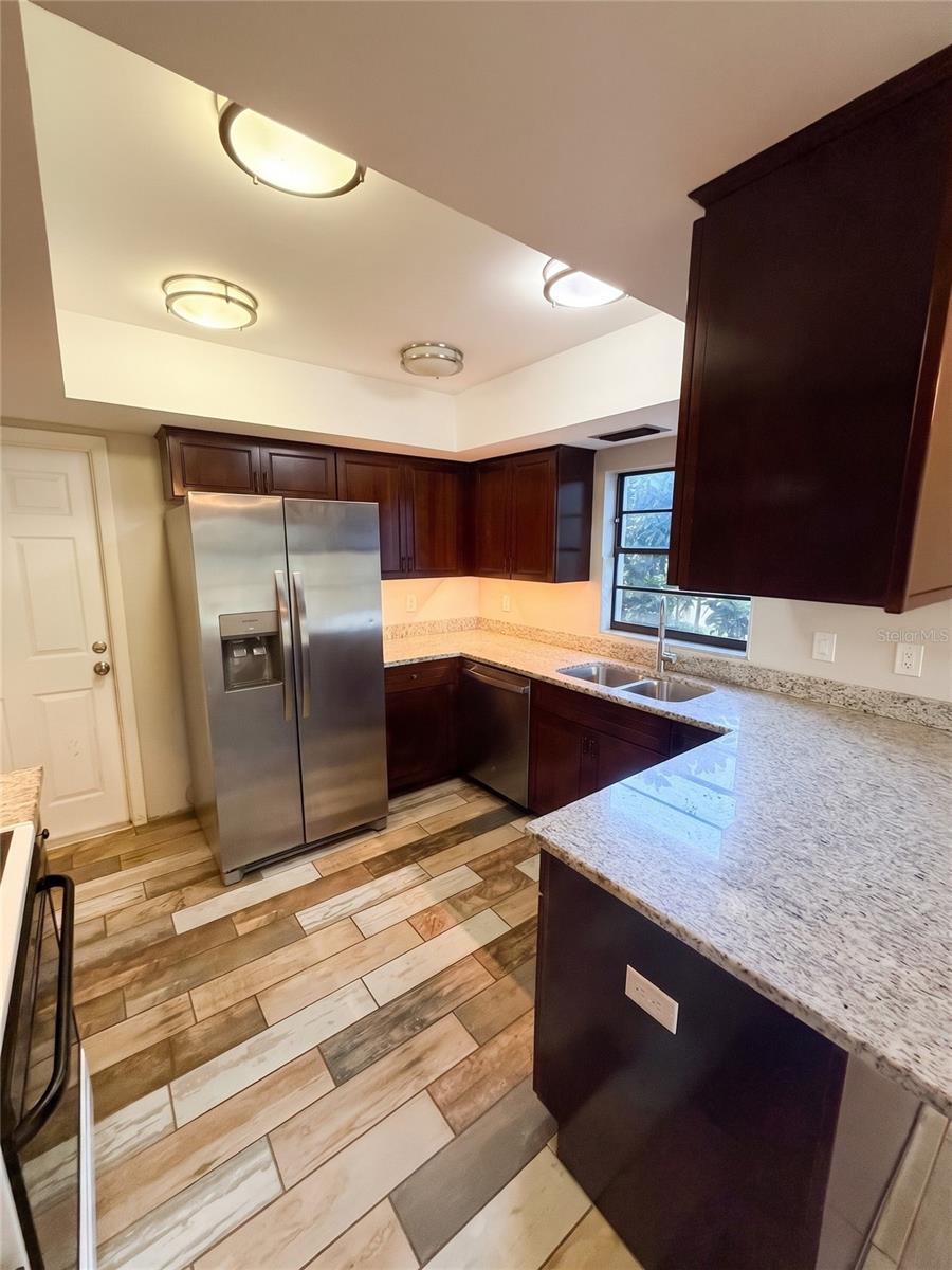 14714 OAK VINE DR — photo 25