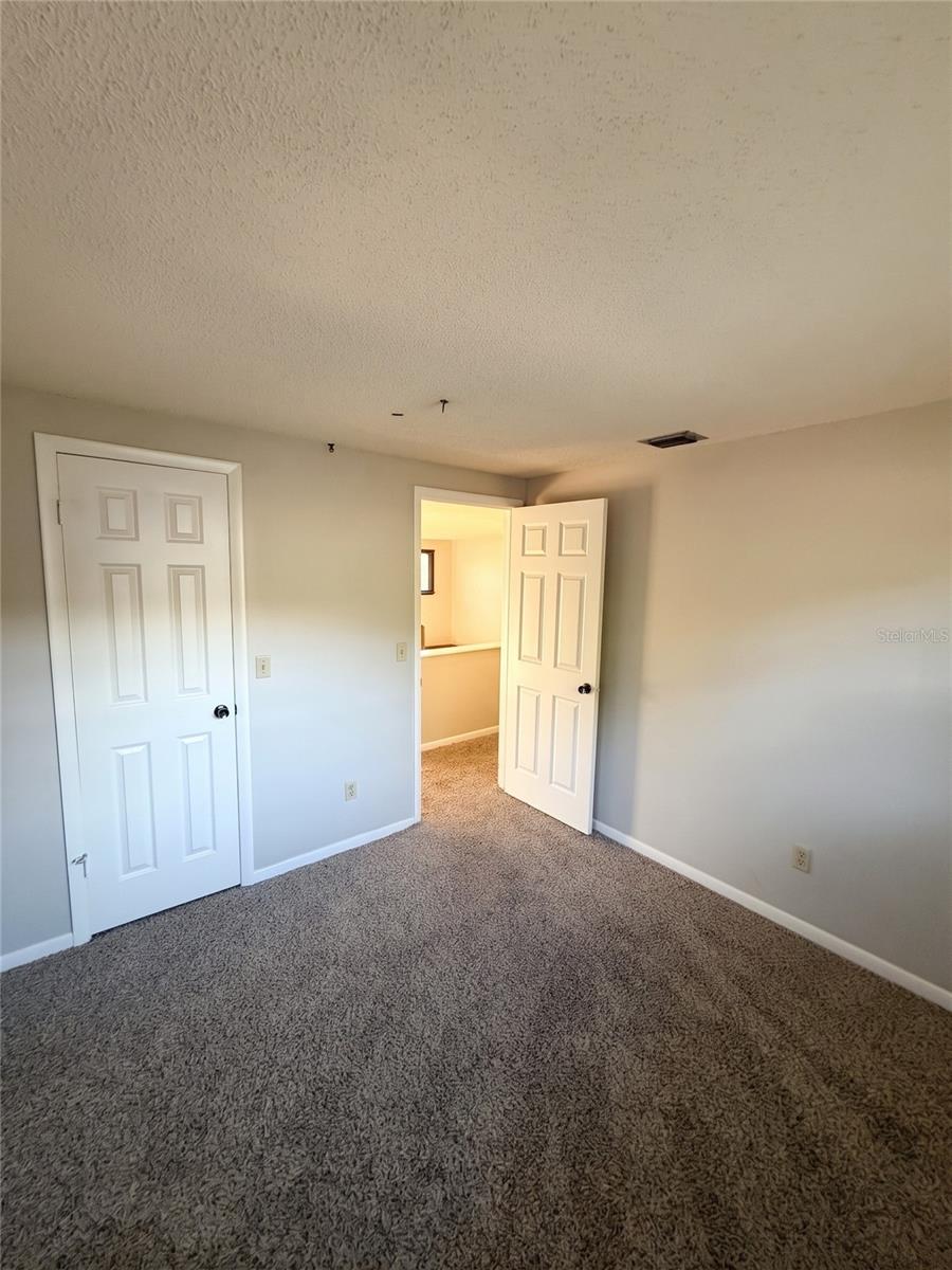14714 OAK VINE DR — photo 33