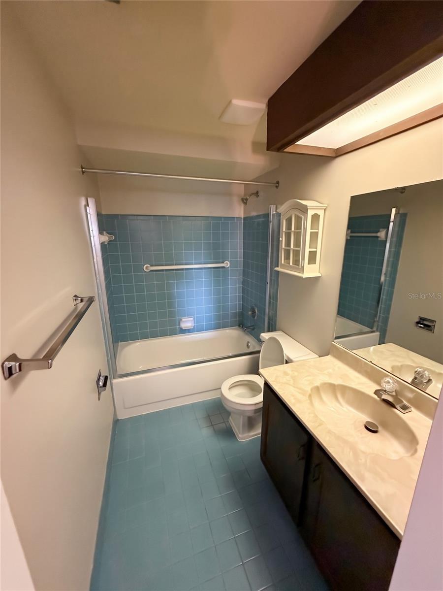 14714 OAK VINE DR — photo 35