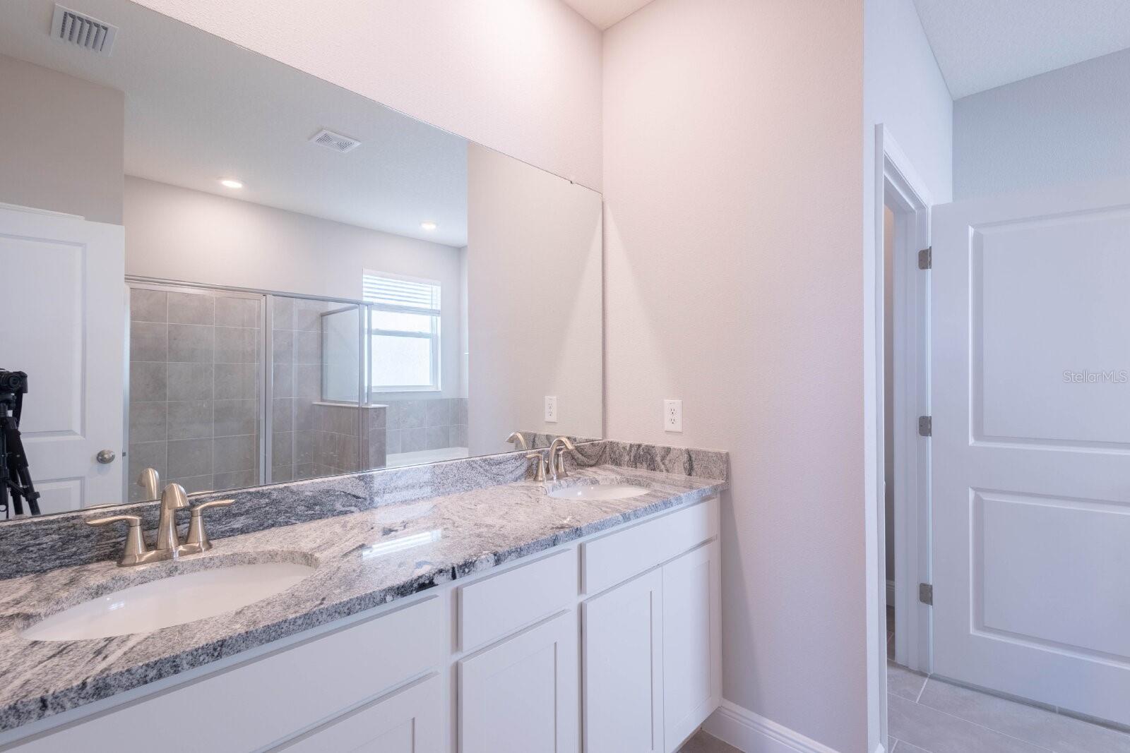 345 MANGROVE MANOR DR — photo 30