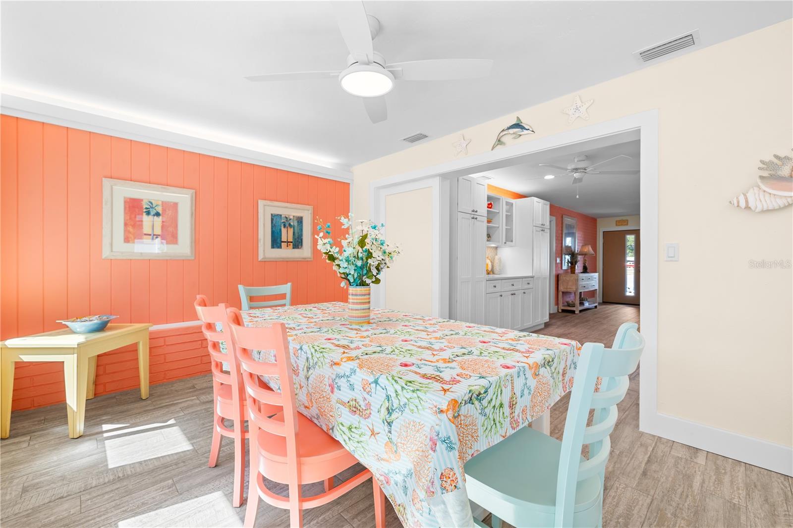 929 SANTA MONICA DR — photo 16