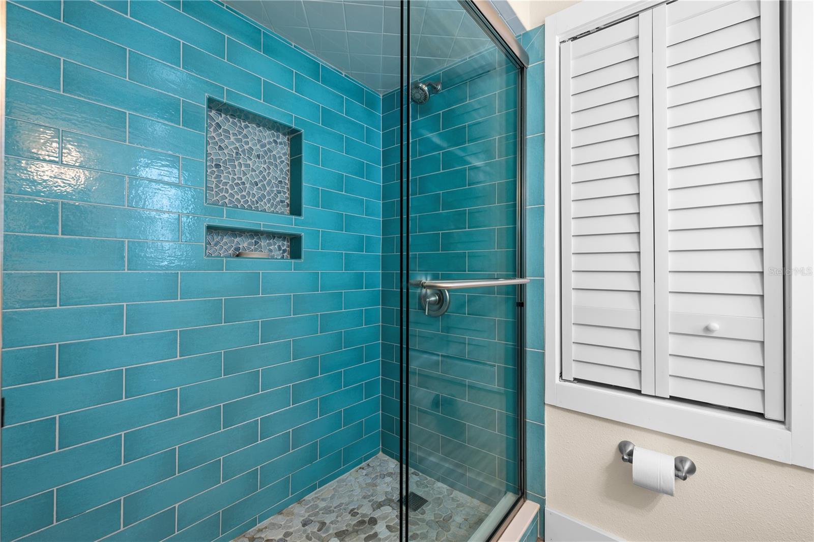 929 SANTA MONICA DR — photo 23