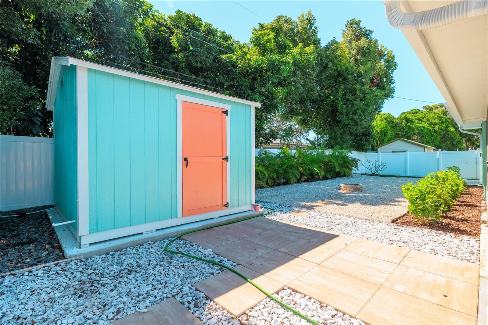 929 SANTA MONICA DR — photo 36