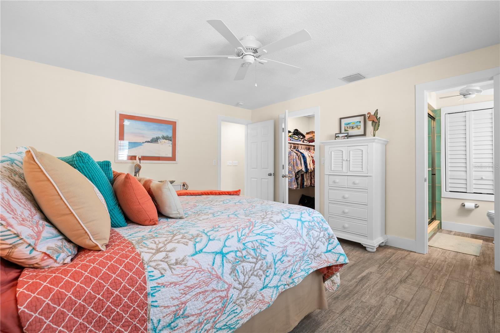 929 SANTA MONICA DR — photo 19