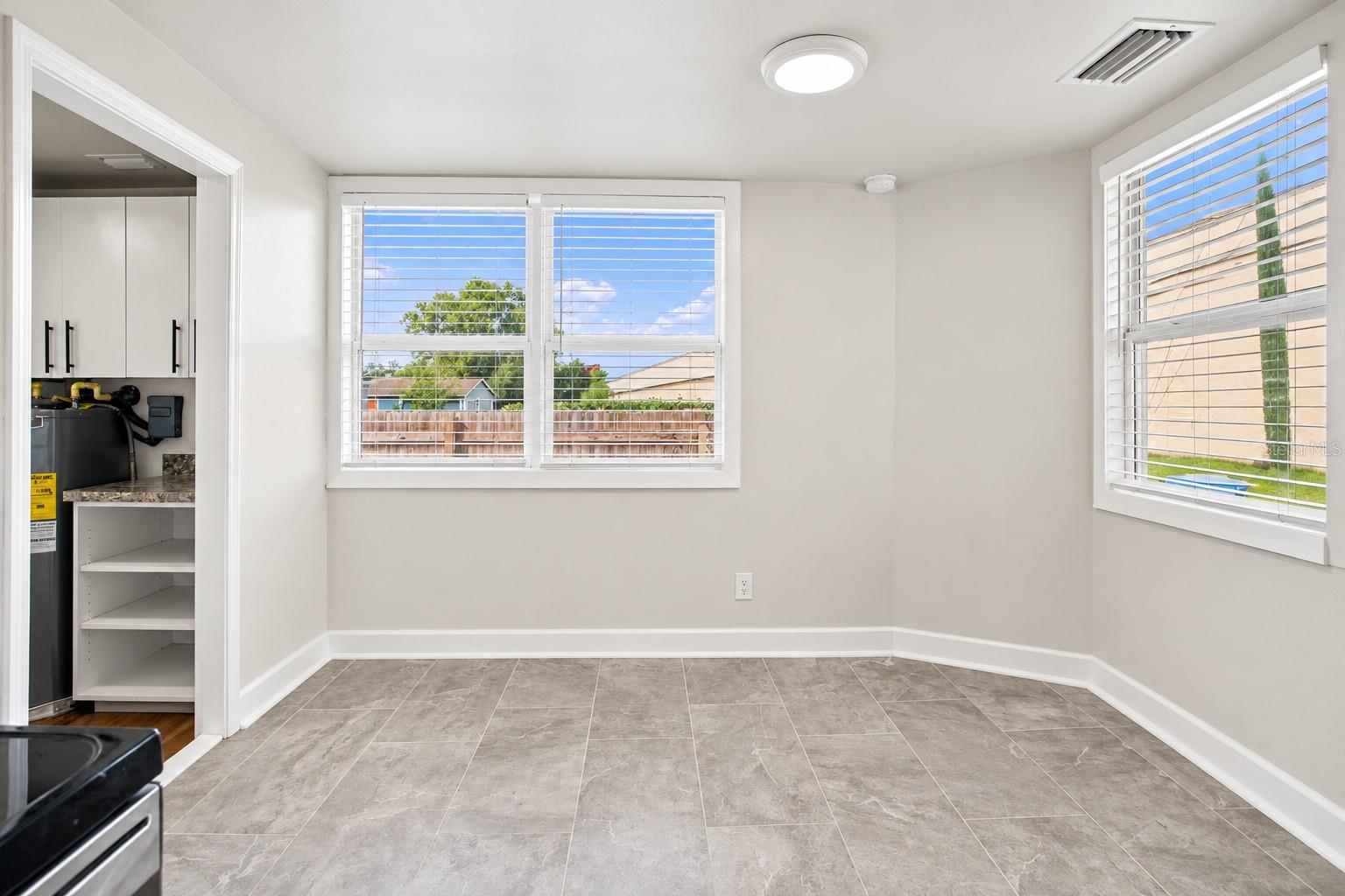 4501 E 14TH AVE — photo 11