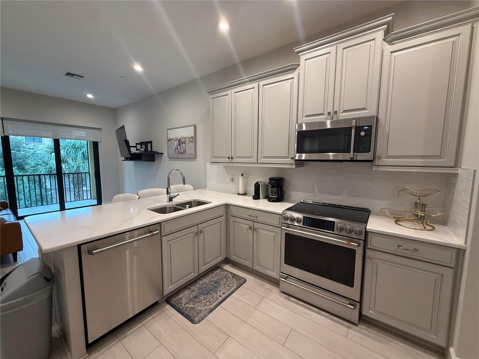 5544 CANNES CIR — photo 8