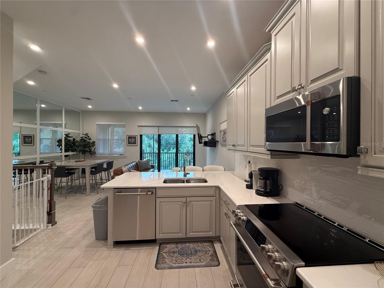 5544 CANNES CIR — photo 6