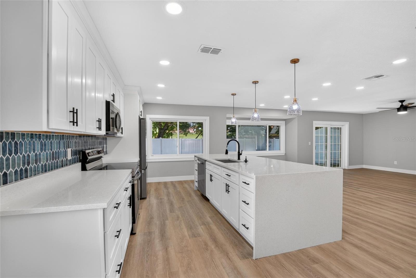 605 HILLPOINT WAY — photo 14