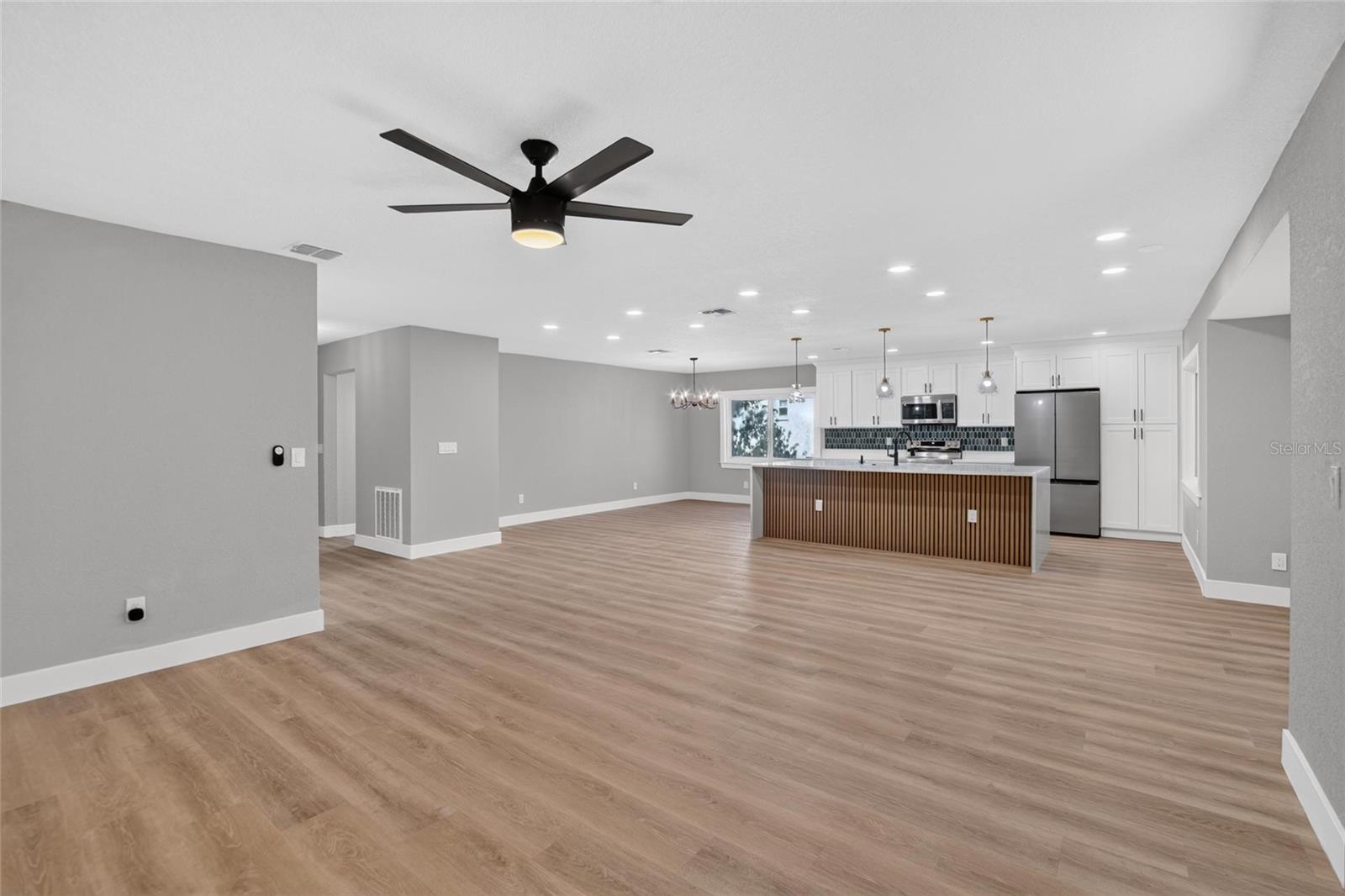 605 HILLPOINT WAY — photo 10