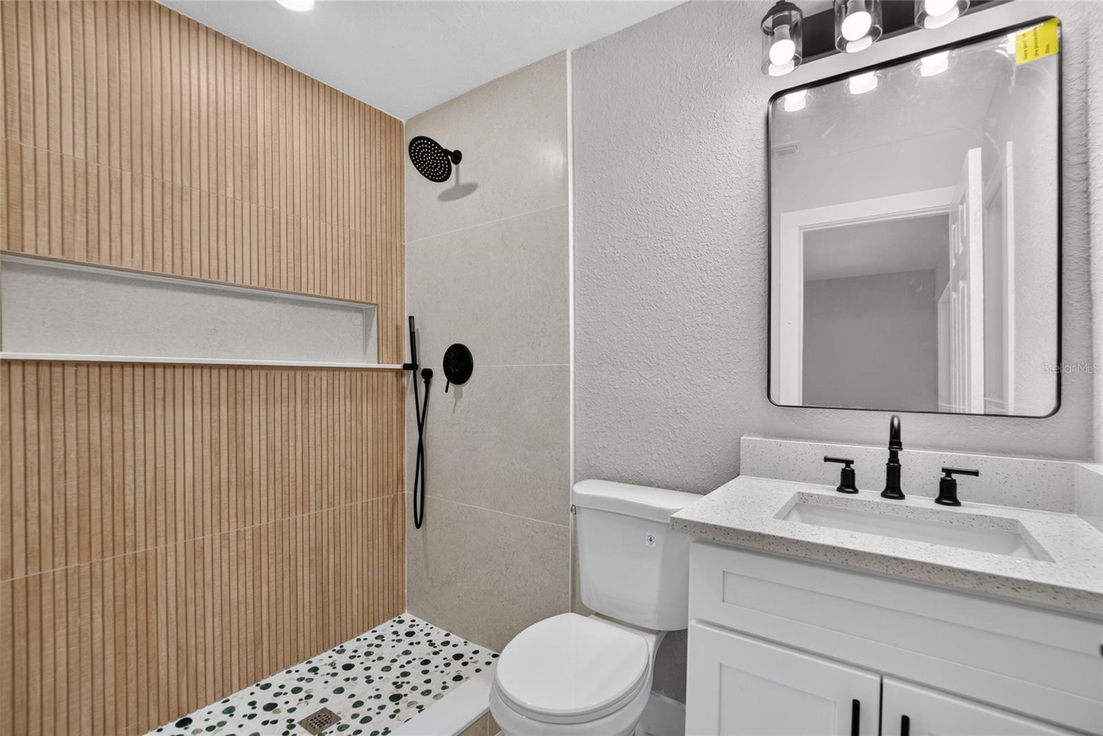 605 HILLPOINT WAY — photo 47