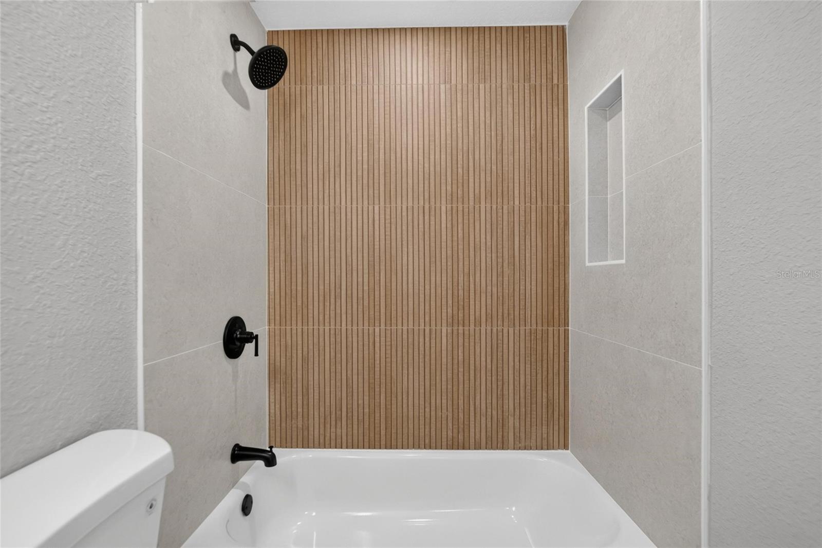 605 HILLPOINT WAY — photo 36