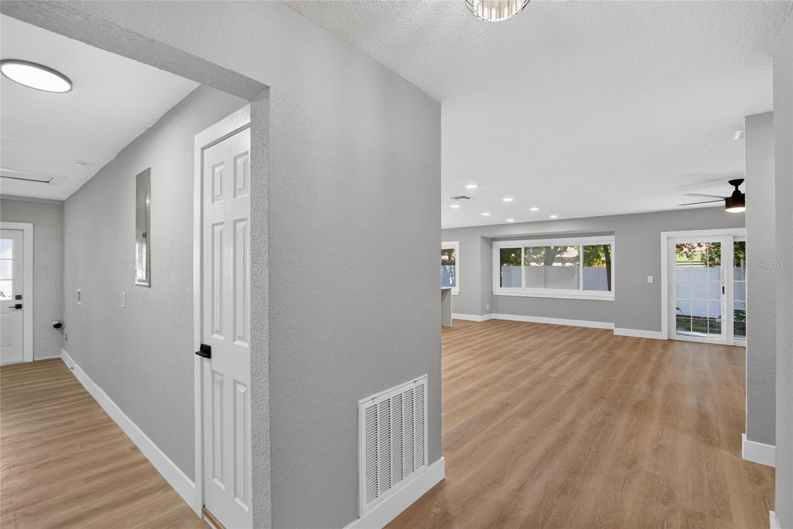 605 HILLPOINT WAY — photo 22
