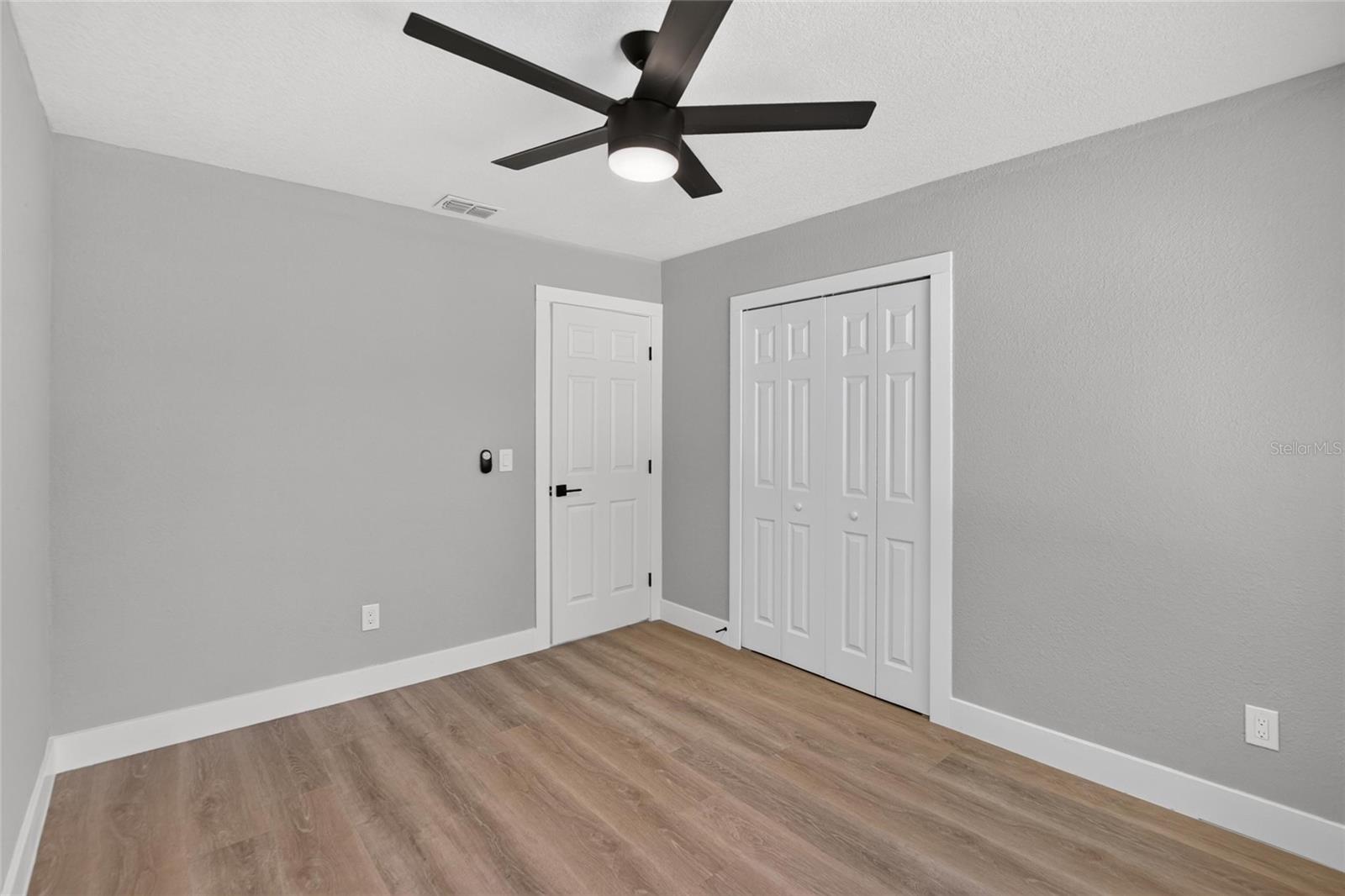 605 HILLPOINT WAY — photo 34