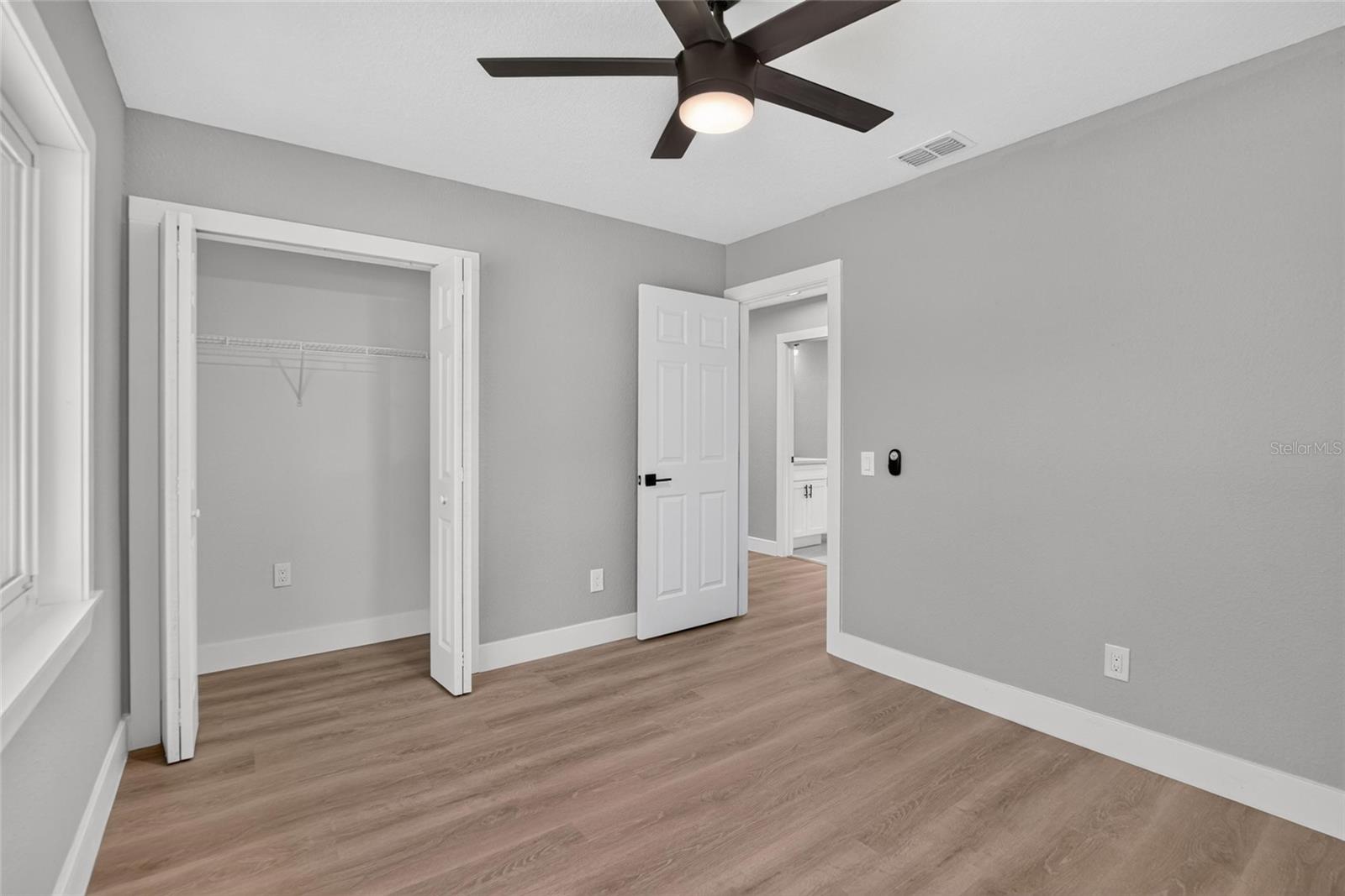 605 HILLPOINT WAY — photo 40