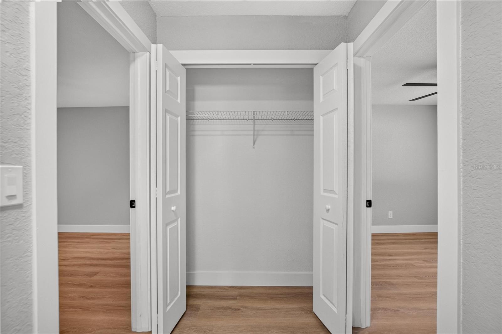 605 HILLPOINT WAY — photo 37
