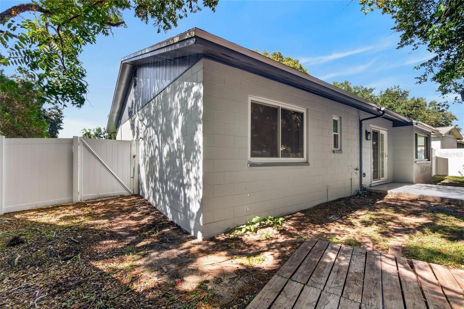 605 HILLPOINT WAY — photo 53