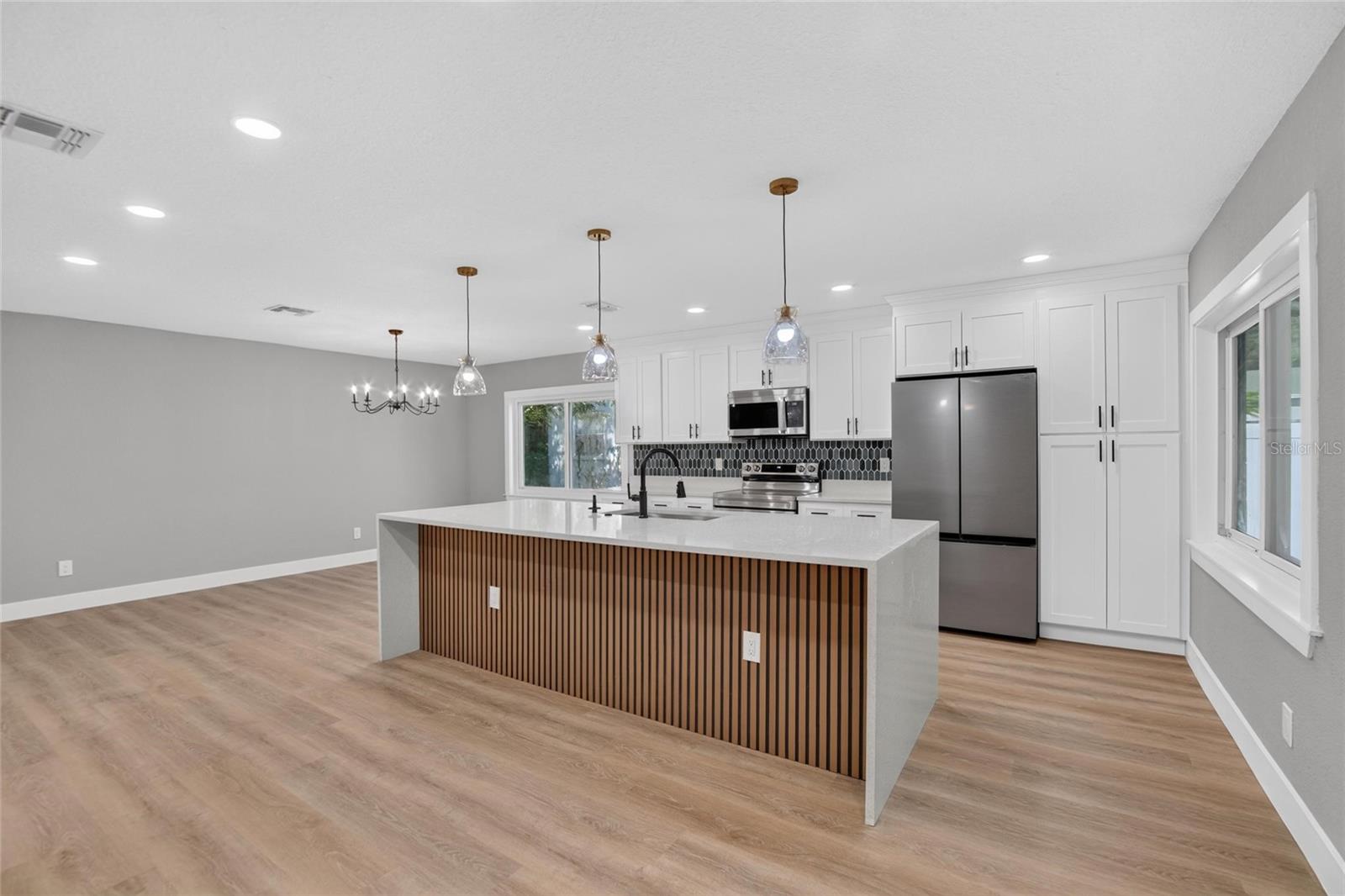 605 HILLPOINT WAY — photo 12