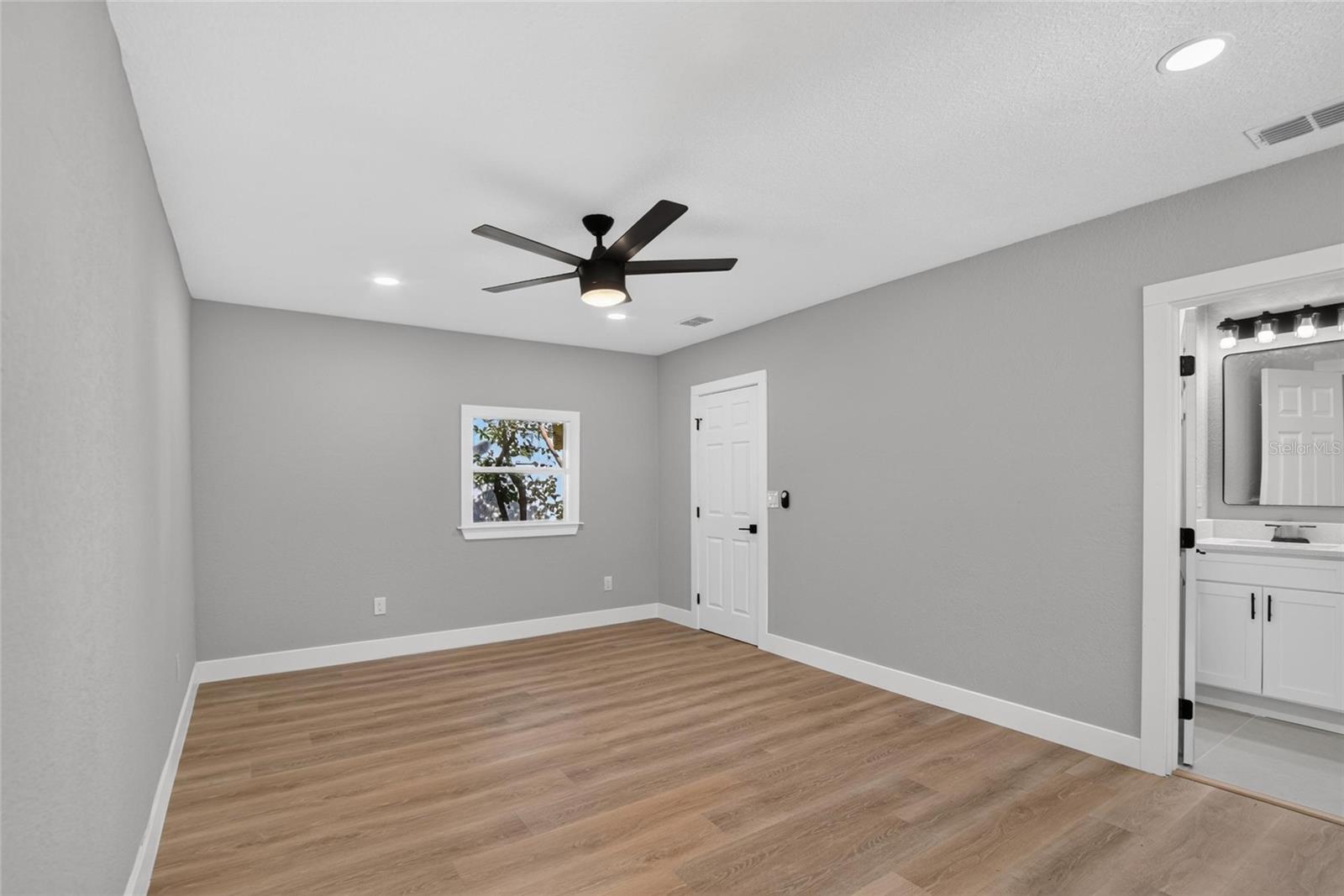 605 HILLPOINT WAY — photo 28