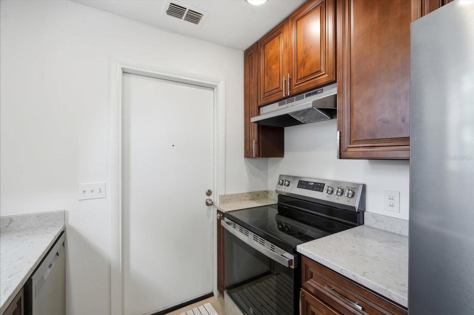 104 CHESAPEAKE AVE #C6 — photo 10