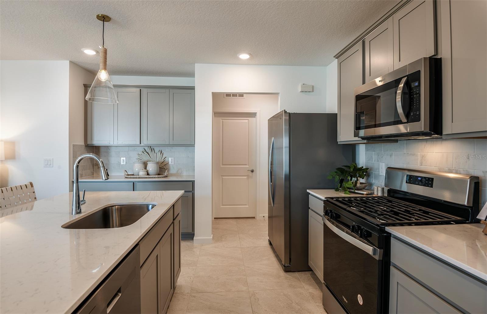 7918 PALM PARADISE PL — photo 4