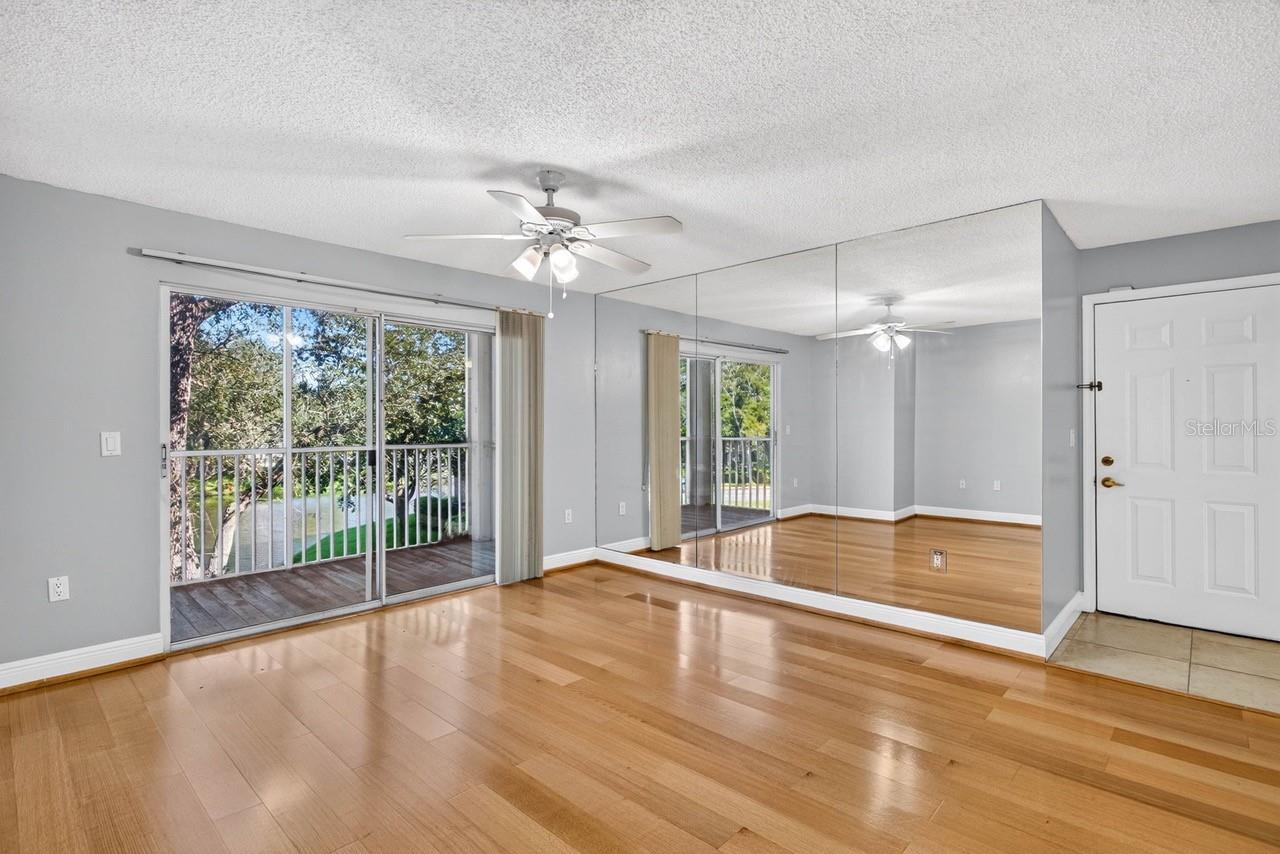 4211 CHATHAM OAK CT #111 — photo 5