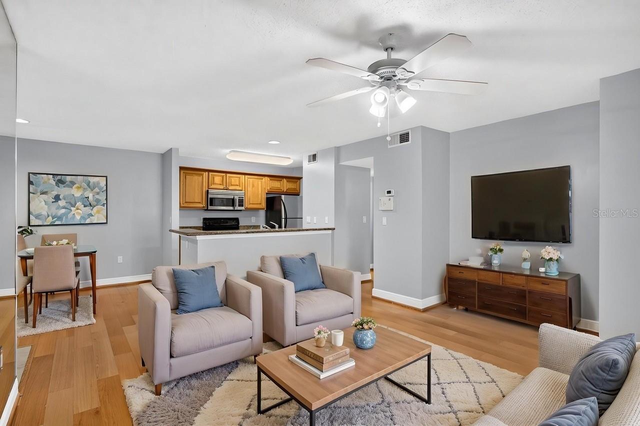 4211 CHATHAM OAK CT #111 — photo 7