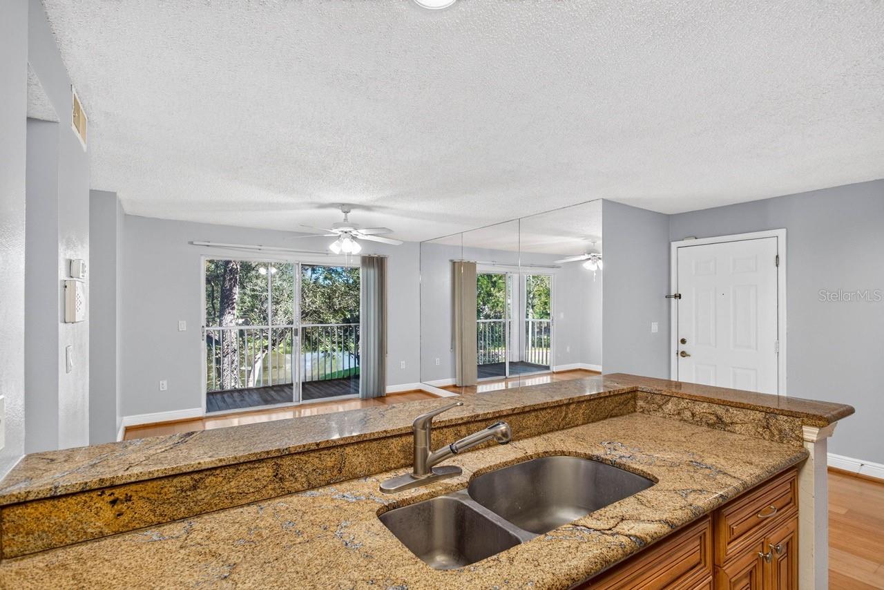 4211 CHATHAM OAK CT #111 — photo 9