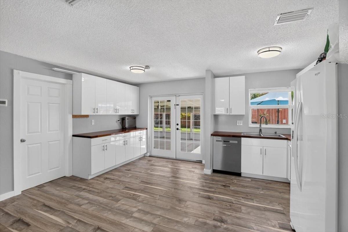 6205 FAIRWAY BLVD — photo 16