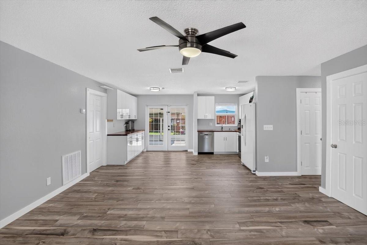 6205 FAIRWAY BLVD — photo 3