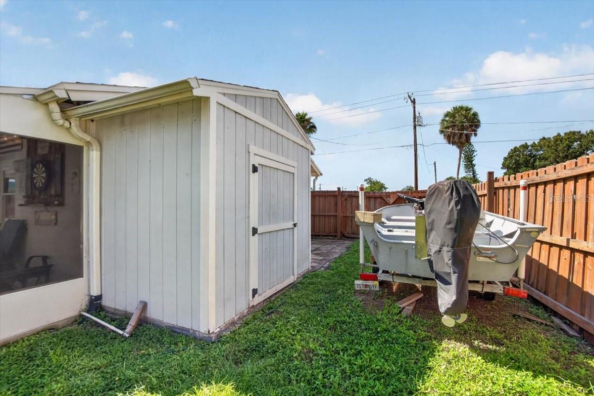 6205 FAIRWAY BLVD — photo 26