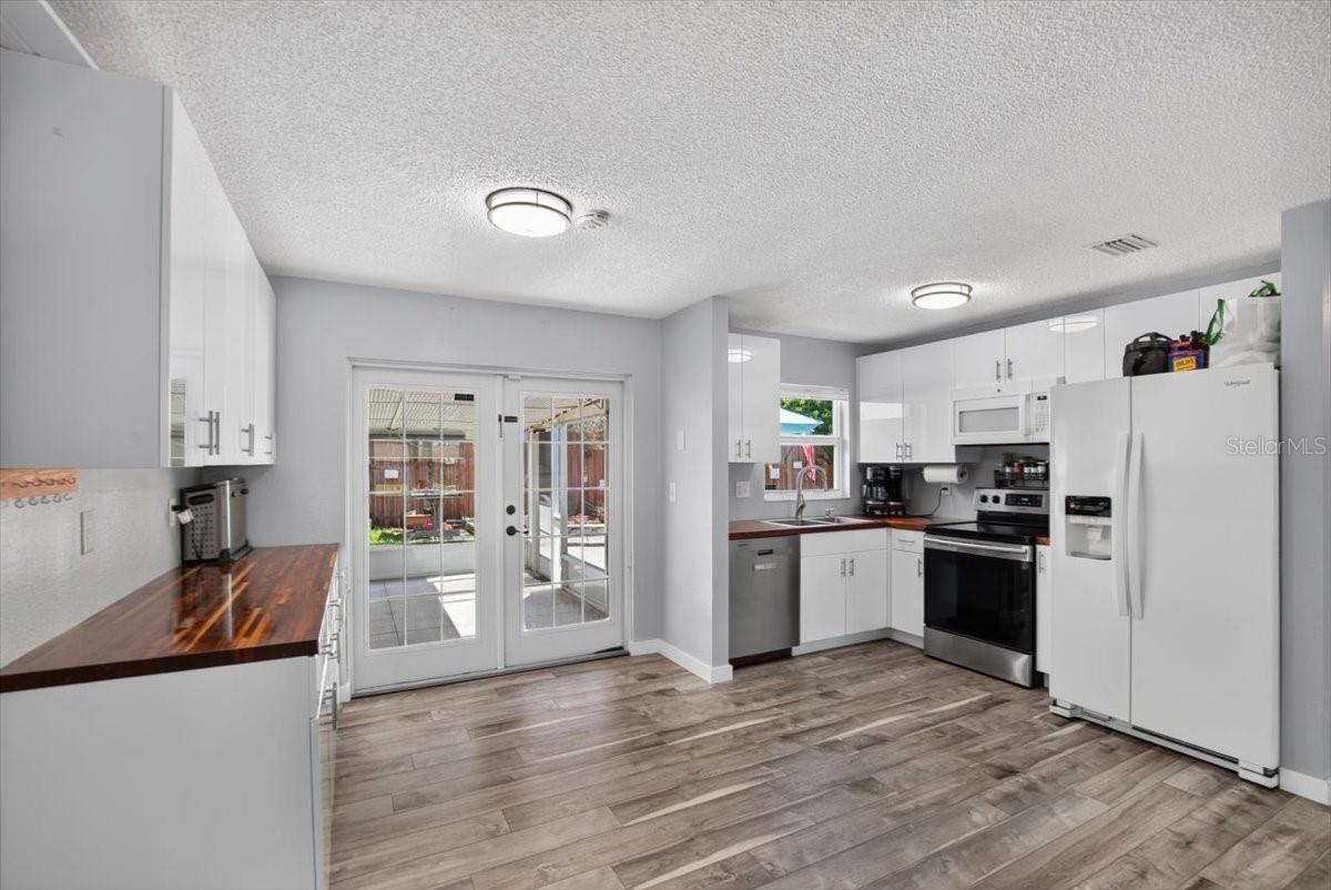 6205 FAIRWAY BLVD — photo 15