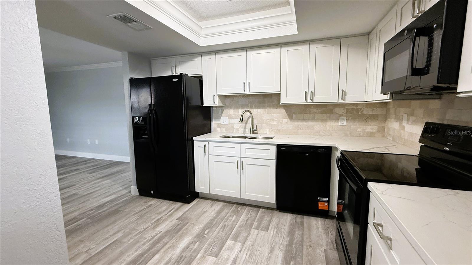 1859 SHORE DR S #208 — photo 9