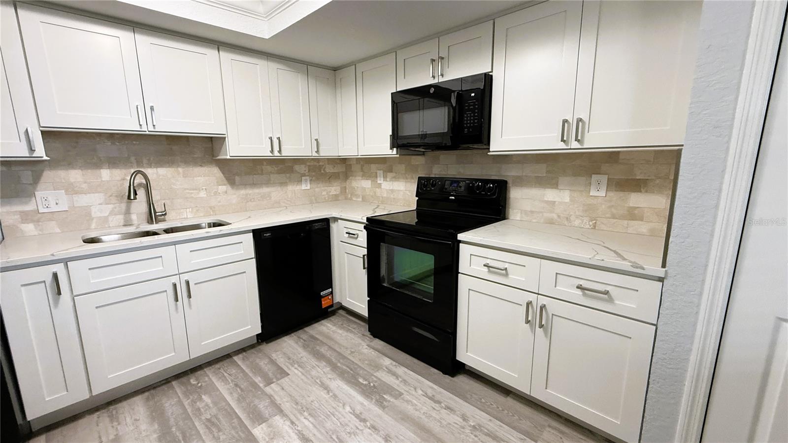 1859 SHORE DR S #208 — photo 8