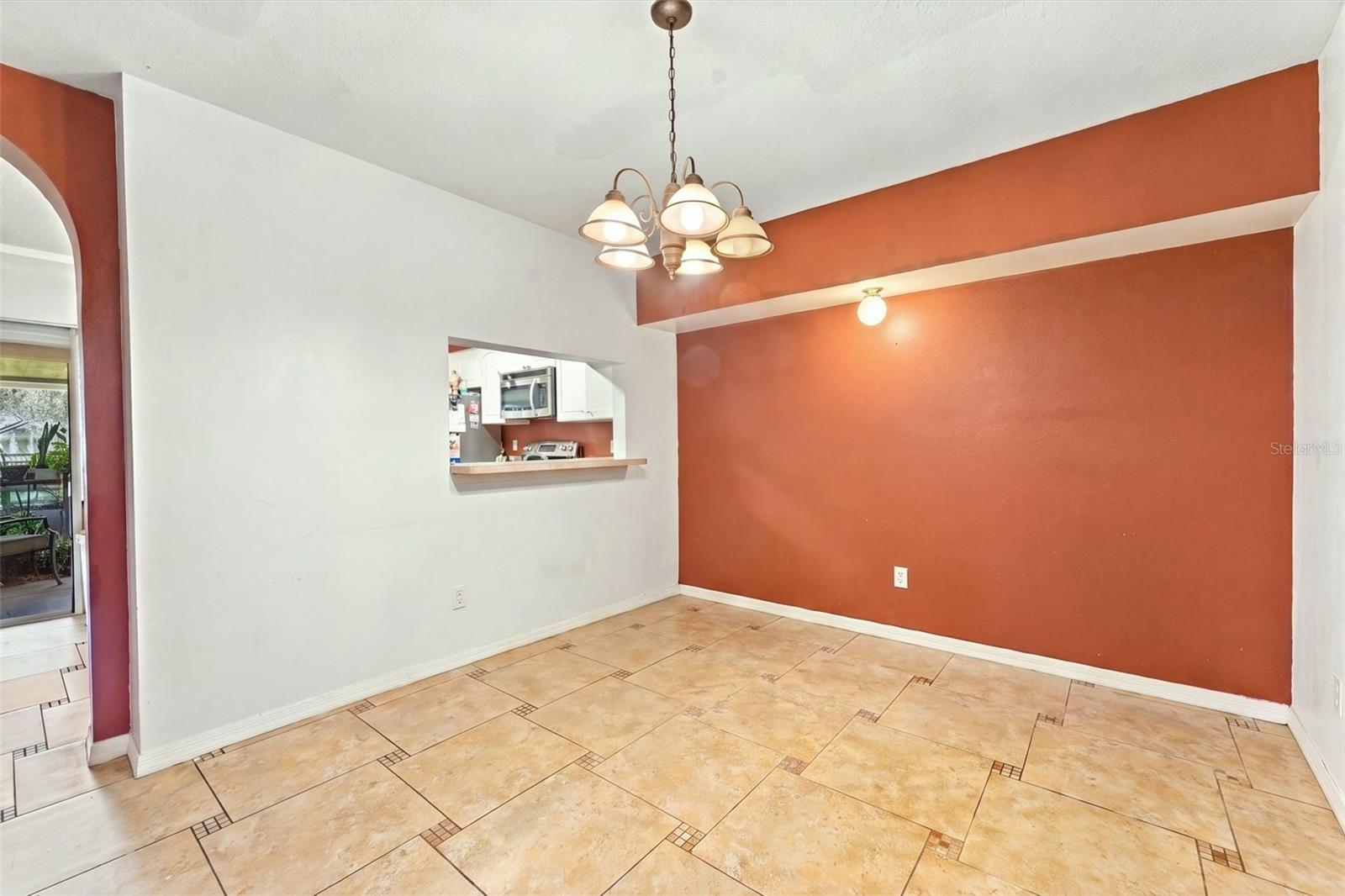 349 KENSINGTON LAKE CIR — photo 6