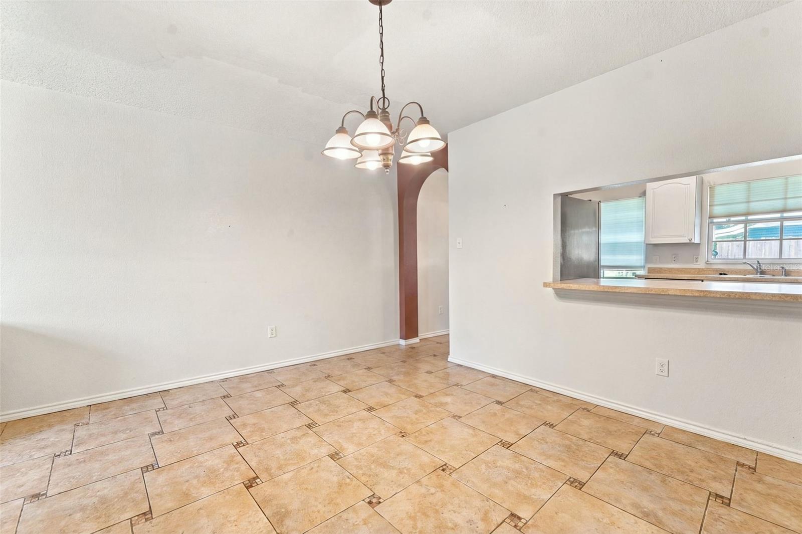 349 KENSINGTON LAKE CIR — photo 7