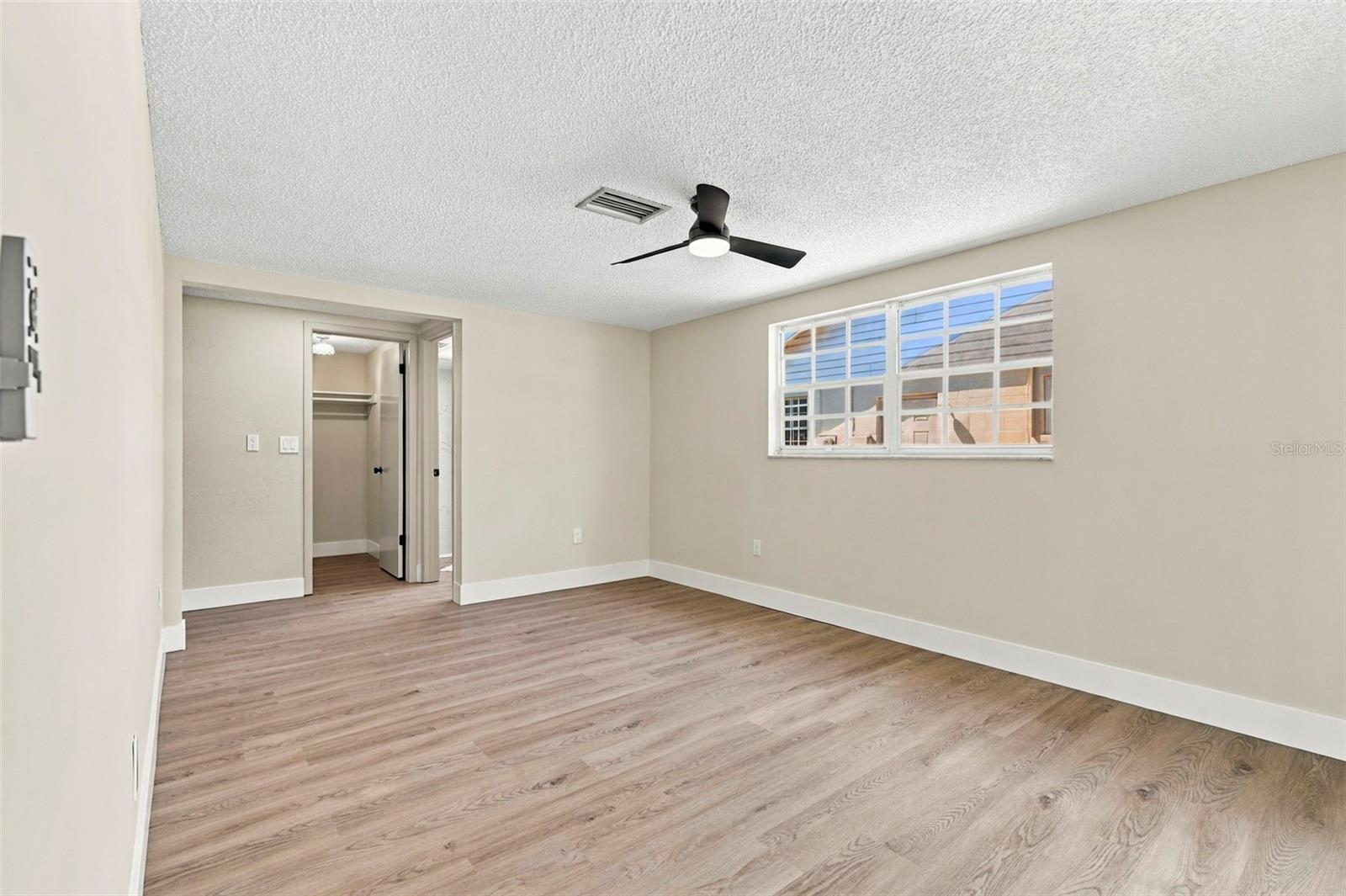 8315 CAVALRY DR — photo 11