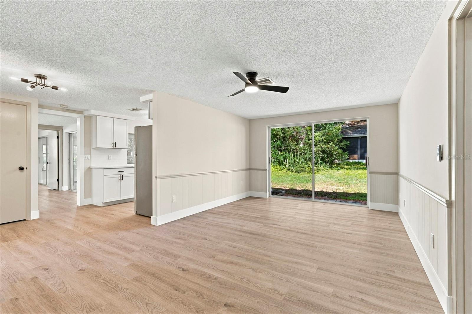 8315 CAVALRY DR — photo 28