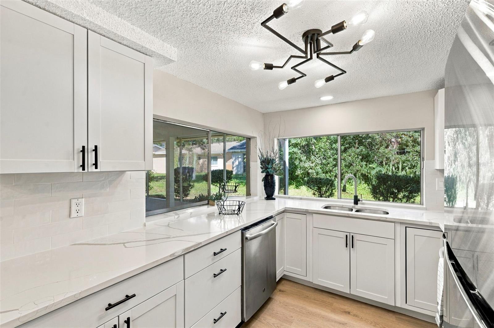 8315 CAVALRY DR — photo 21