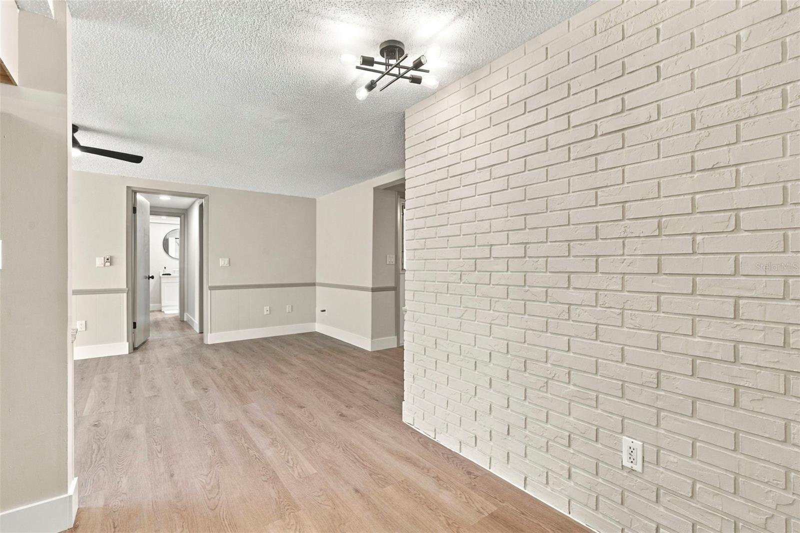 8315 CAVALRY DR — photo 24