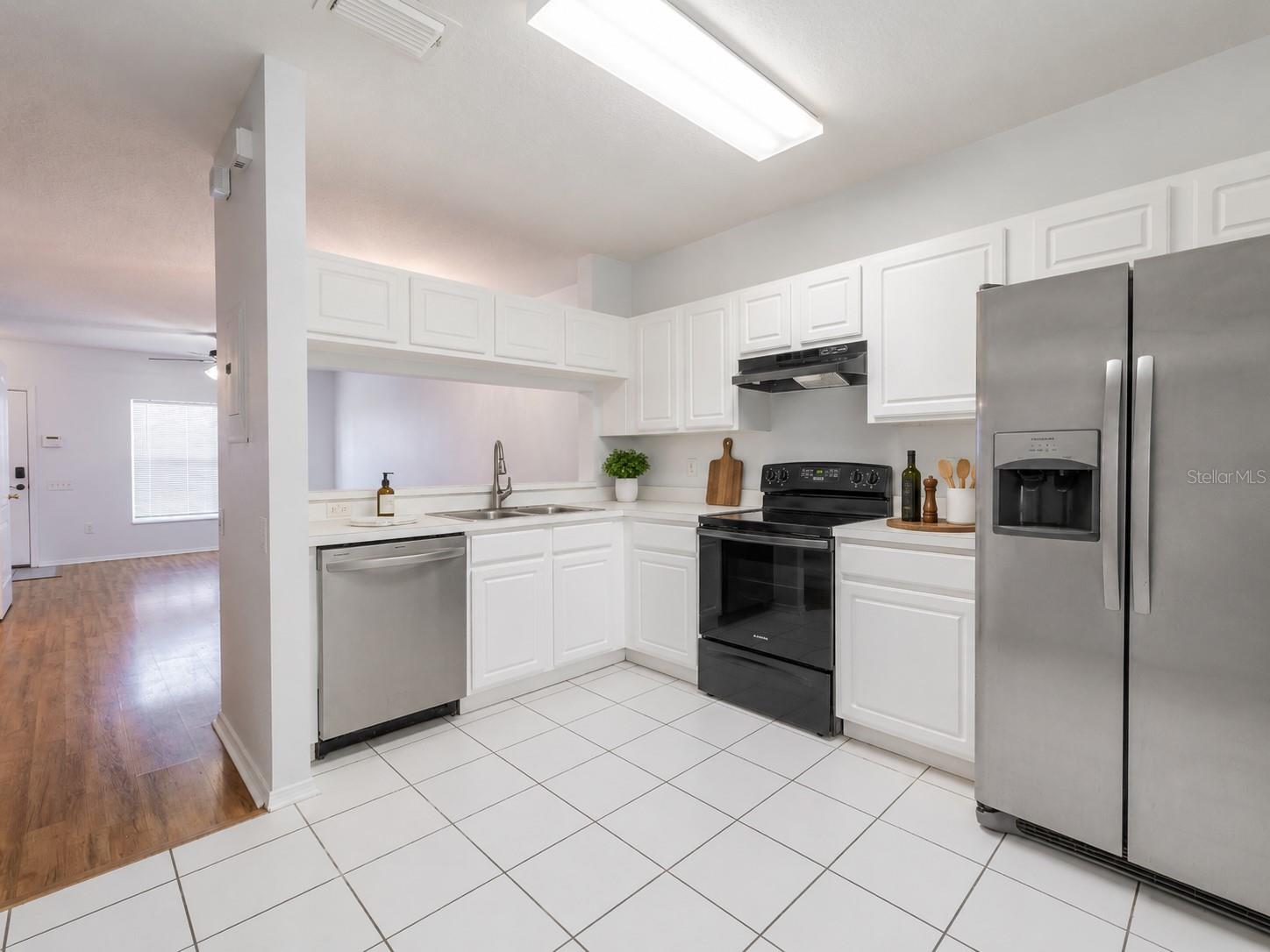 2432 LAKE WOODBERRY CIR — photo 15