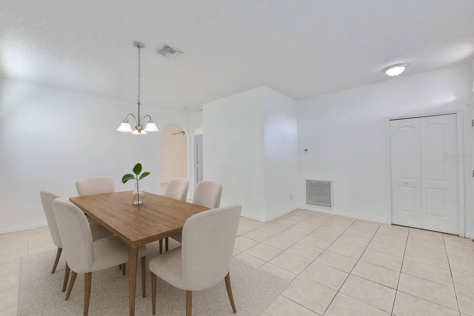 504 GREG ST — photo 5