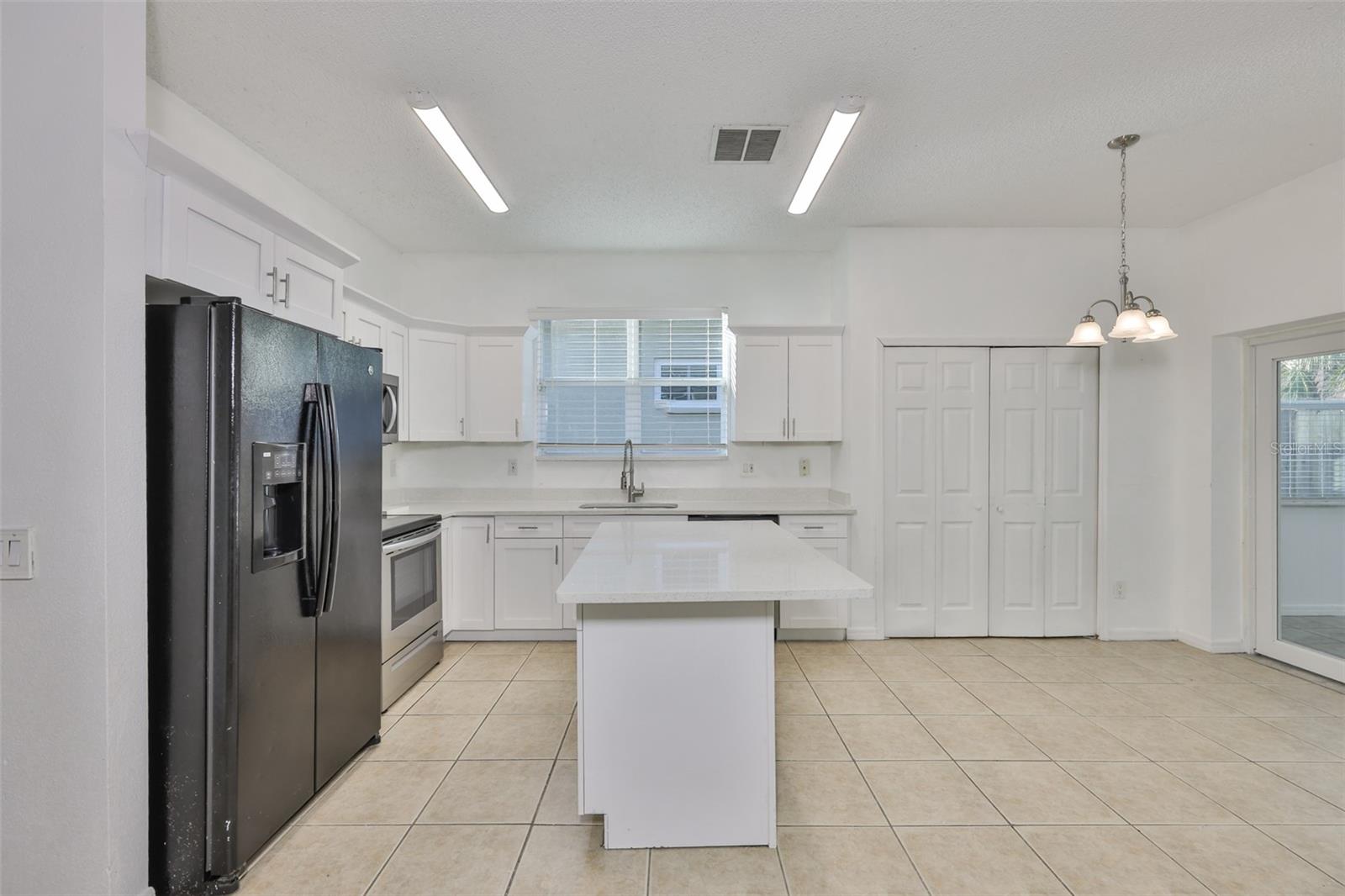 504 GREG ST — photo 12